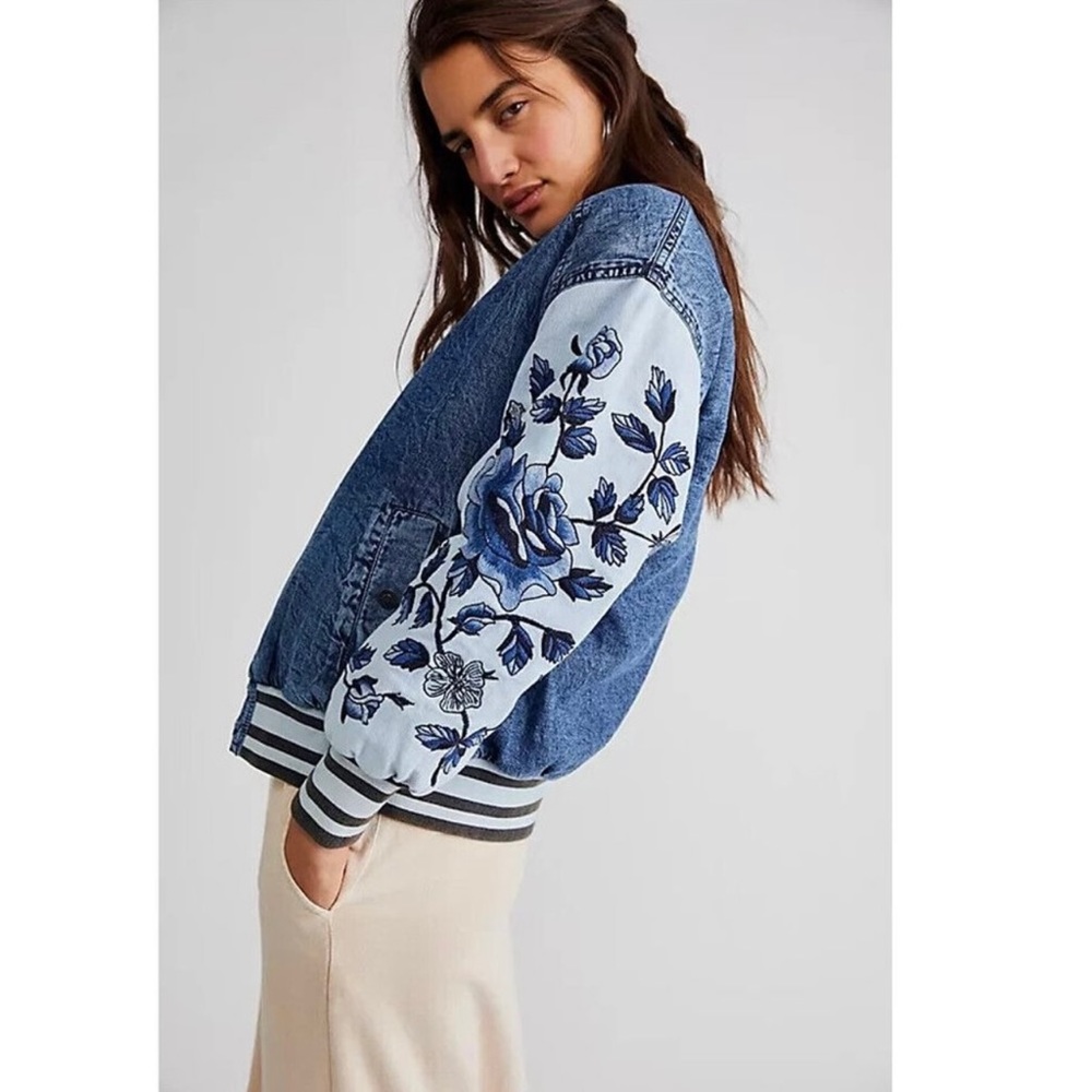 ⭐️HOST PICK⭐️ NWT Free People Team Spirit Bomber Jacket -S & M